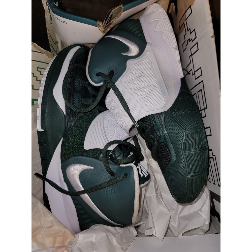 Nike
Kyrie 6 TB 'Pine Green'
